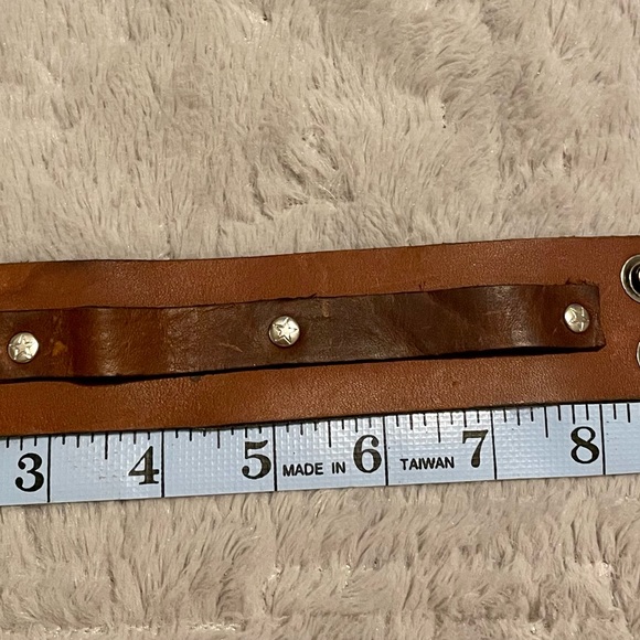 Men’s Wide Genuine Leather Cuff Bracelet, Dark Brown. - Picture 5 of 5